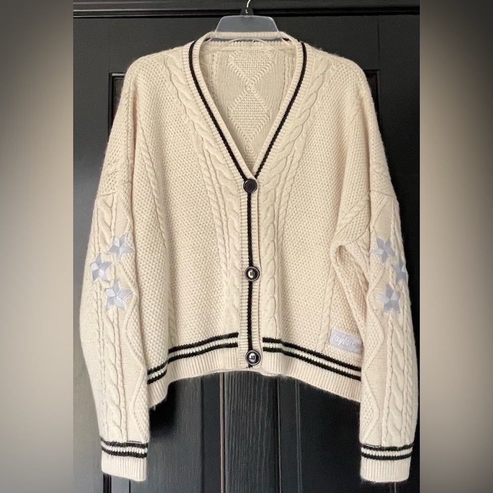Official Taylor Swift "Folklore" Cable Knit Cardigan Size Medium Large
